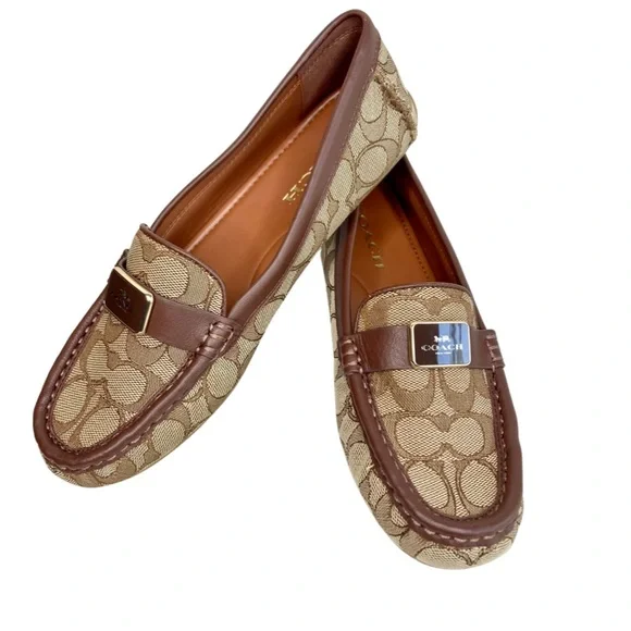 美品 Coach ローファー MONA SIG JACQ DRIVER 24.5 美品 Coach ローファー MONA SIG JACQ DRIVER 24.5 - メルカリ